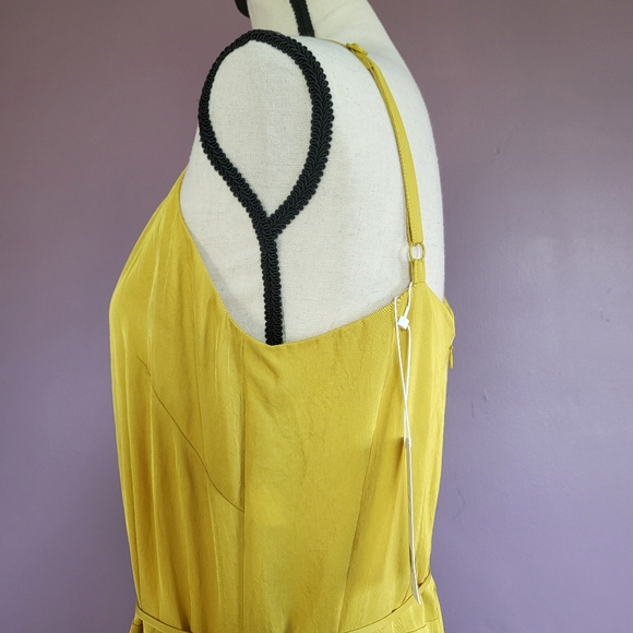 NWT Vince Golden Yellow V-Neck Cami Cropped Wide Leg Silky Jumpsuit - Picture 7 of 16